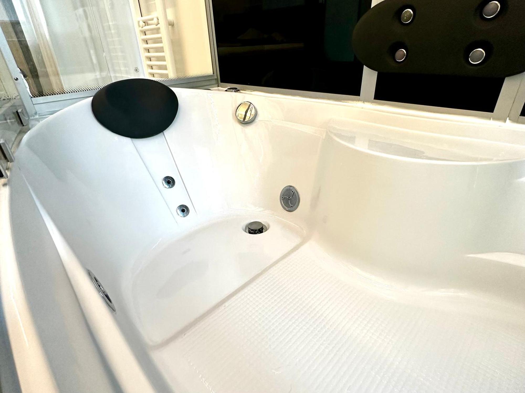 Beefree Whirlpoolsuite34-Free Parking & Fast Internet Passau Exterior foto